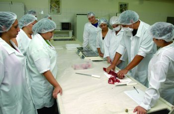 Turismo conta com Laboratório de Alimentos e Bebidas